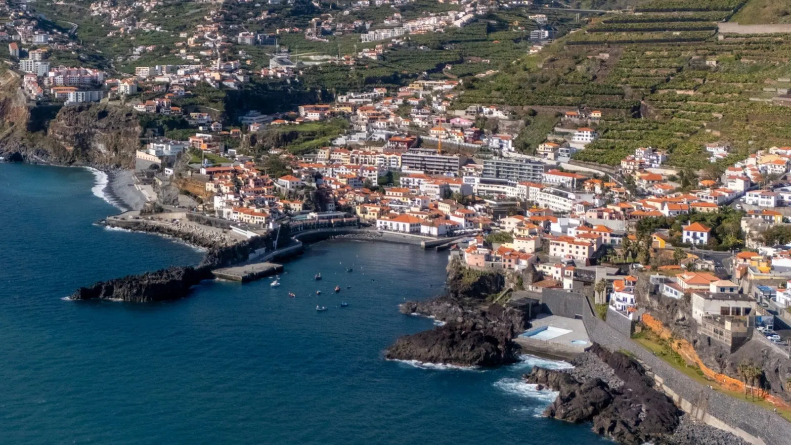 Câmara de Lobos fishing village Madeira West tour